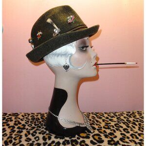 Vintage Green Wool German Alpine Tyrolean Hat Oktoberfest w/ feathers and pins